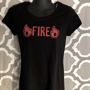 Brand New!💥 Fire inspired black tee!💥 Sz small (A2)